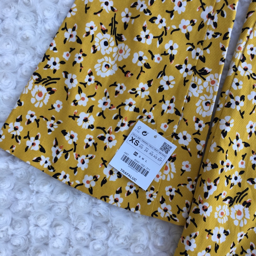 ZARA Trafaluc yellow floral shift dress - Picture 6 of 8